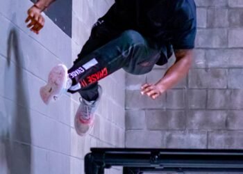 The Rule Nobody Agrees On: Should Walls Count as Out of Bounds?